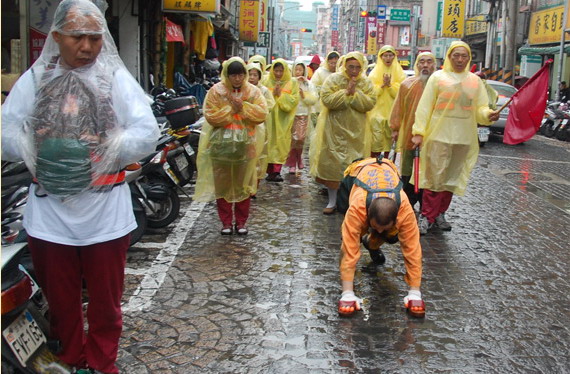 彰显真正的佛法–活佛闭关出定 二十二天米水未沾-图片4