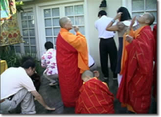 南无羌佛佛法圣迹—- 紫樱花树降甘露