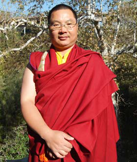 第二世隆智·丹贝尼玛尊者H.E. 丹玛·翟芒大德登巴简介