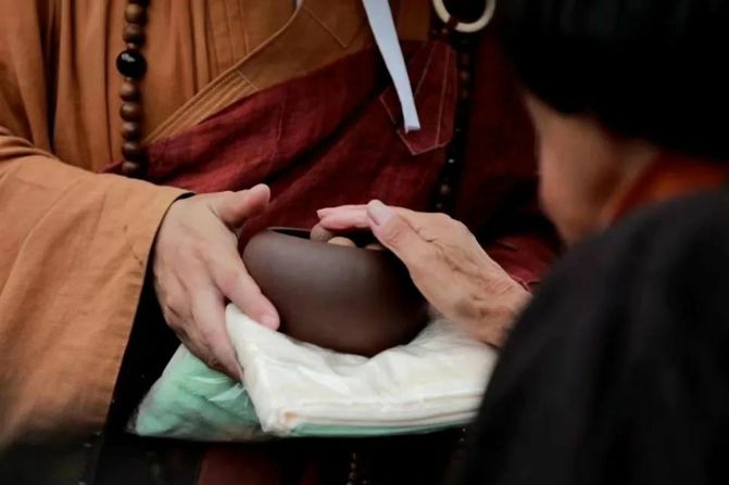 寺院礼仪-寺院八种基本礼仪规矩-图片1