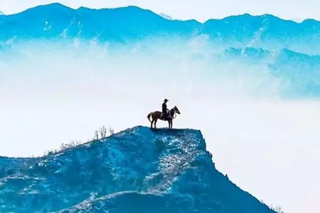 同修们，升起正念，抓紧时间努力精进吧。