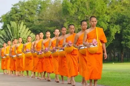 修好行，修正自己身上不干净的行为